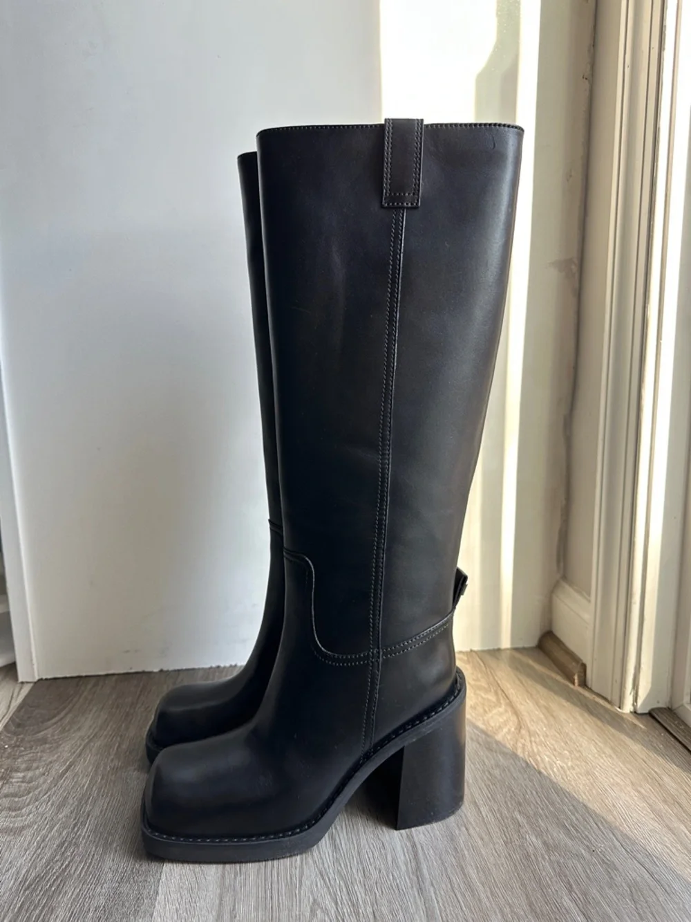 MICHAEL KORS Houston Leather Block Heel Boot US 8 $295